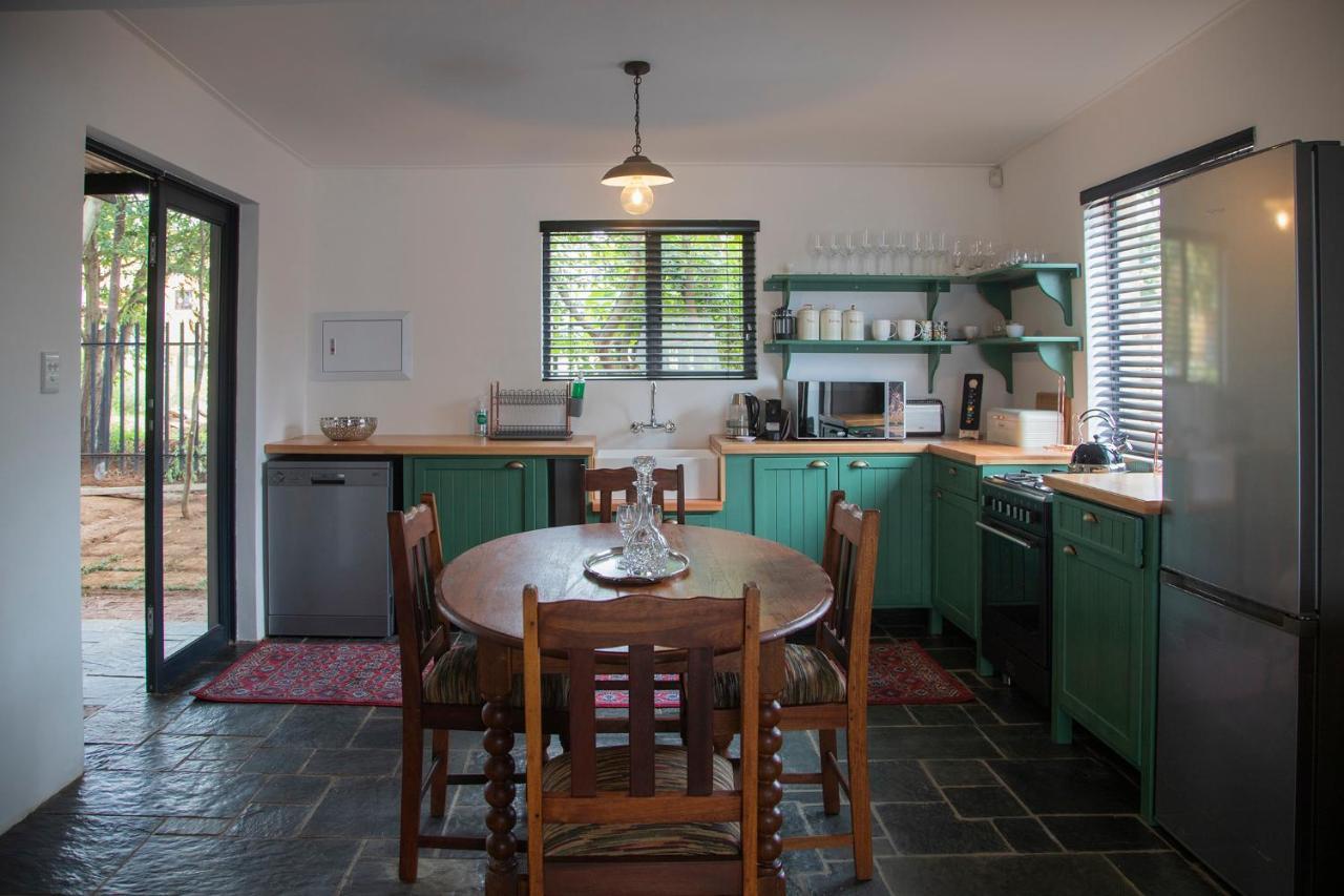 Tarry-Stone Cottages Dullstroom Dış mekan fotoğraf