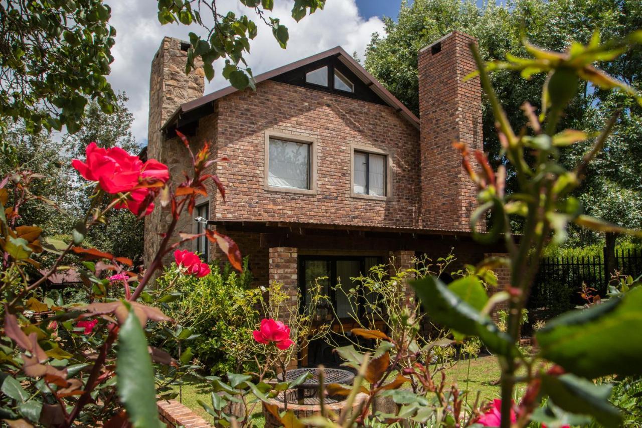 Tarry-Stone Cottages Dullstroom Dış mekan fotoğraf