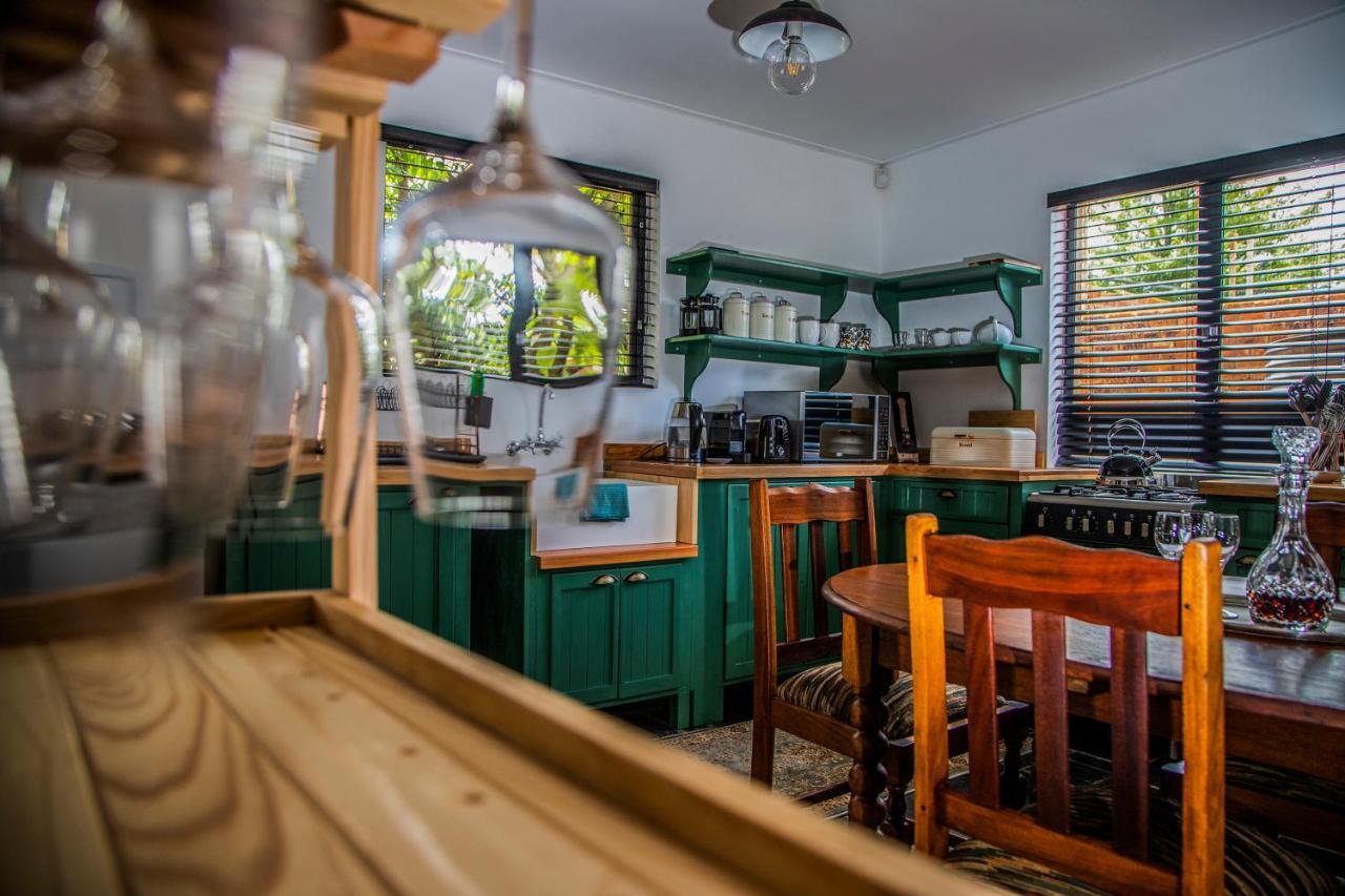 Tarry-Stone Cottages Dullstroom Dış mekan fotoğraf