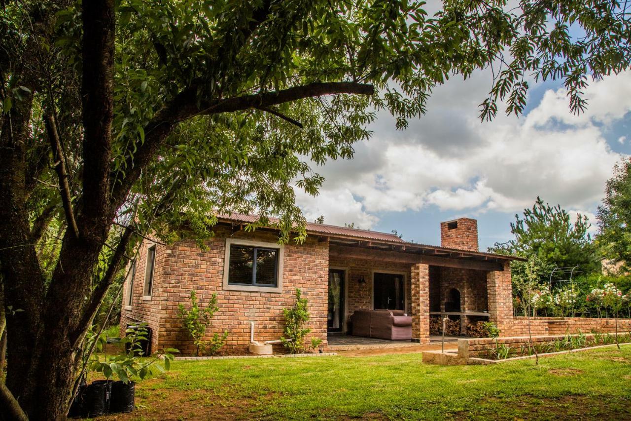 Tarry-Stone Cottages Dullstroom Dış mekan fotoğraf