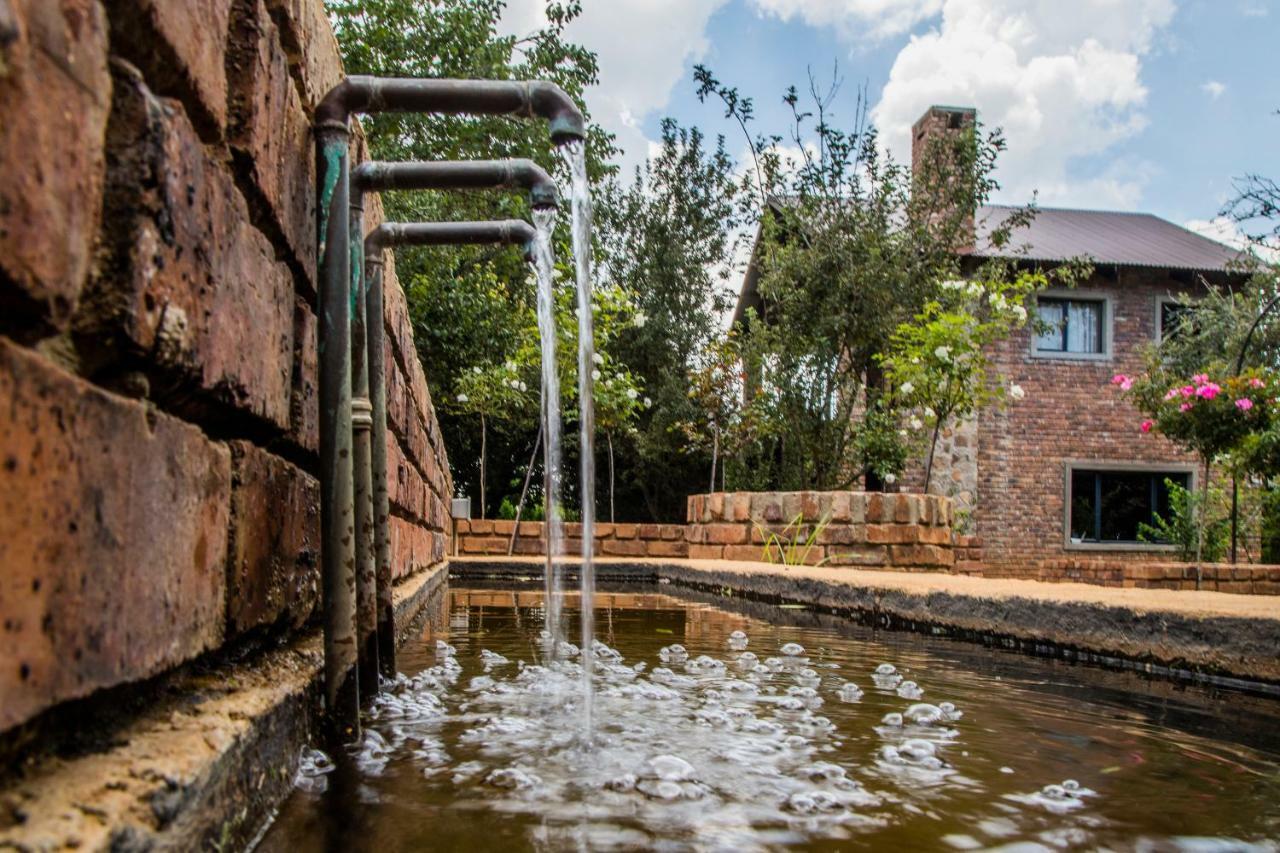 Tarry-Stone Cottages Dullstroom Dış mekan fotoğraf