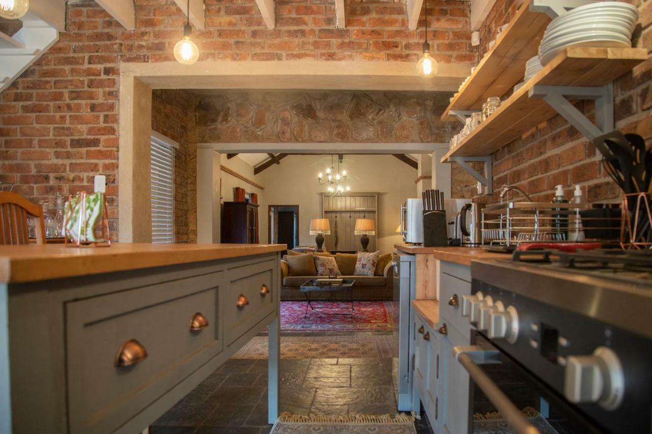 Tarry-Stone Cottages Dullstroom Dış mekan fotoğraf